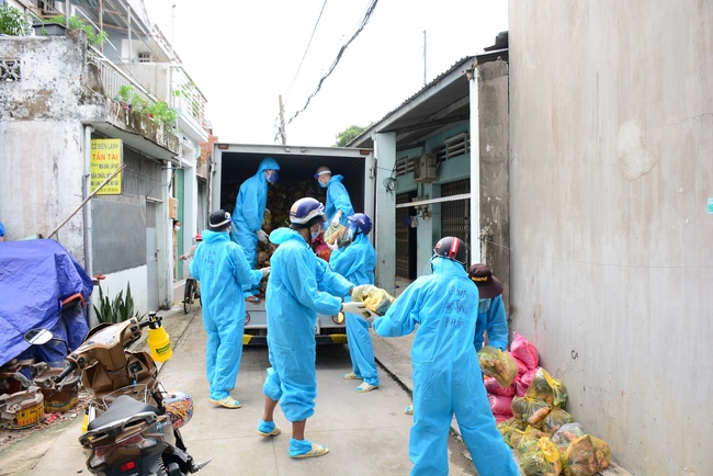 Chùa Hoằng Pháp: Tiếp tục hỗ trợ người dân khó khăn trong đại dịch Covid (đợt 8)